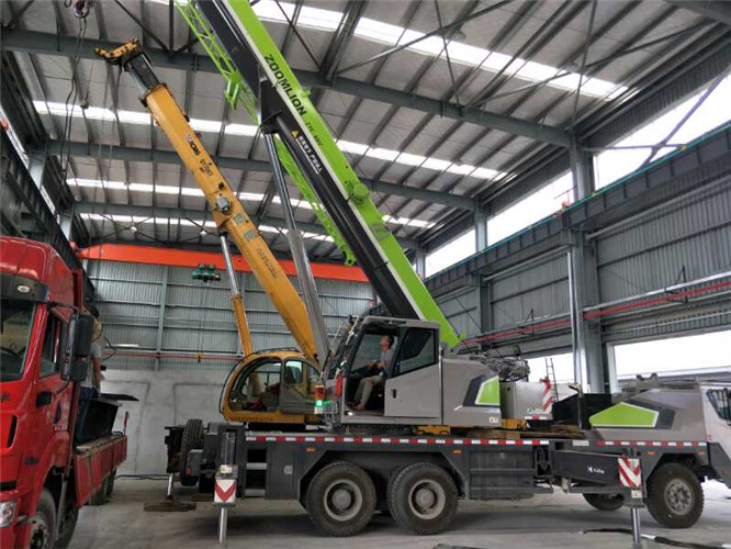 肥西县高空车出租需要注意哪些安全事项？